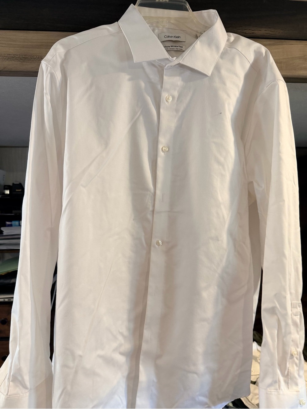 Calvin Klein Men's White Classic Point Collar LS Dress Shirt